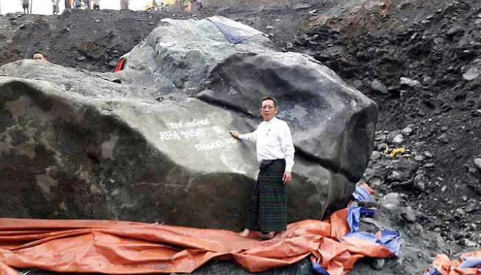 175 тонный валун нефрита нашли в Мьянме