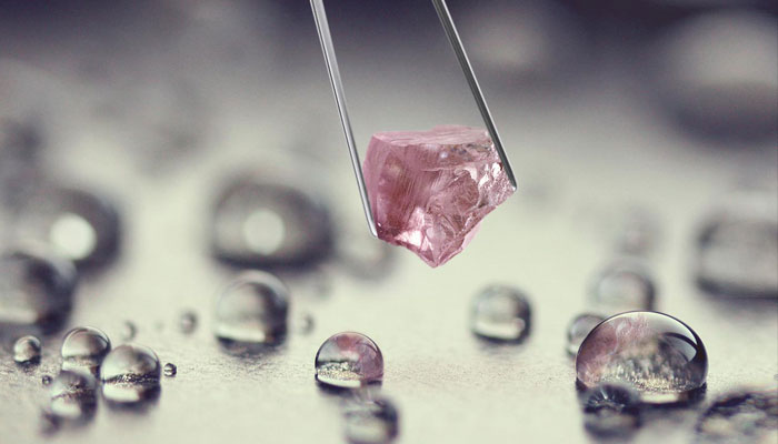 Продажи Gem Diamonds упали, из-за меньшего количества крупных алмазов