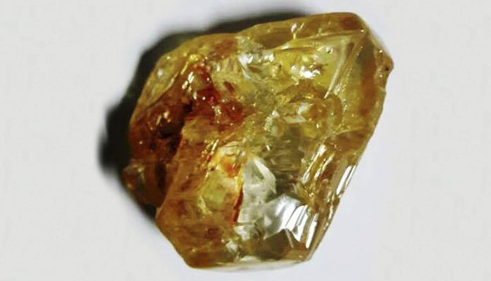 704 каратный алмаз из Сьерра-Леоне