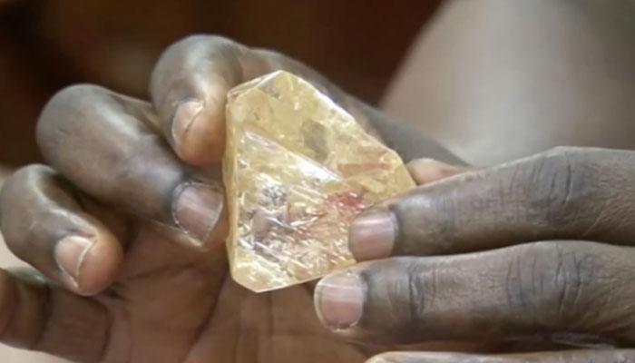 409 каратный алмаз из Сьерра-Леоне