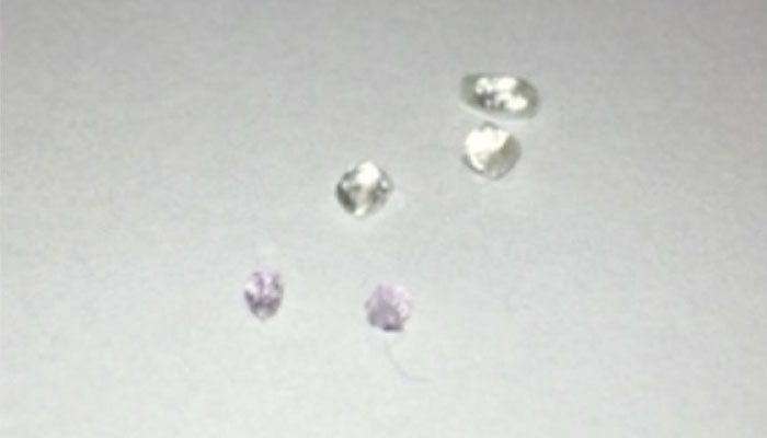 Merlin добыла два розовых алмаза в Австралии