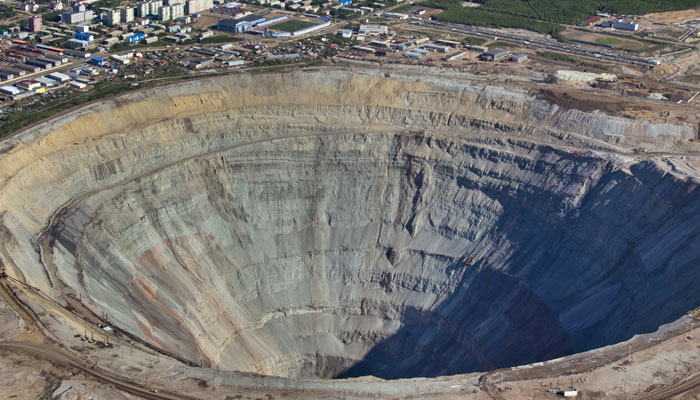 Авария на руднике МИР, ведется поиск 8 шахтеров