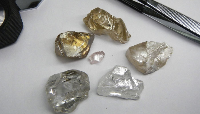 На Lulo добыли семь алмазов весом более 50 карат