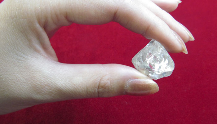 АЛРОСА в августе продала алмазов на 255,7 млн