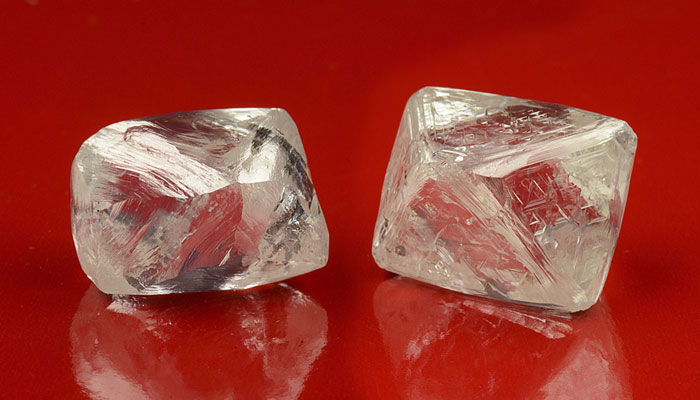 Алмазы 82 и 108 карат