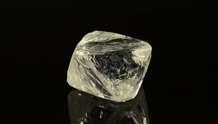 98,63 каратный алмаз АЛРОСА