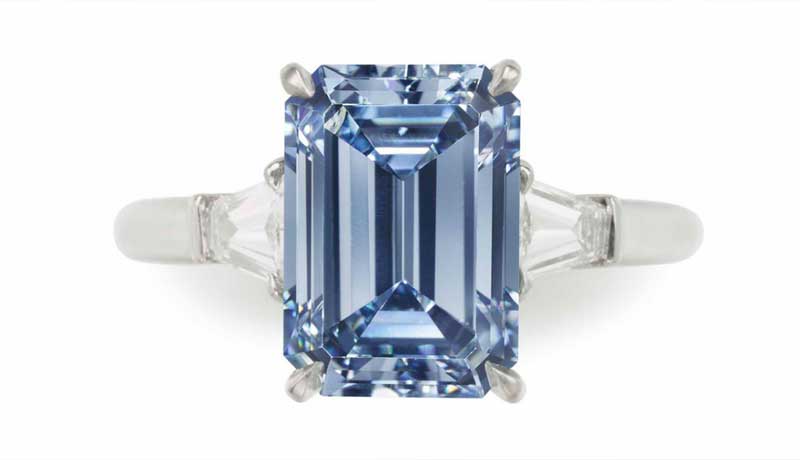 Кольцо с синим бриллиантом