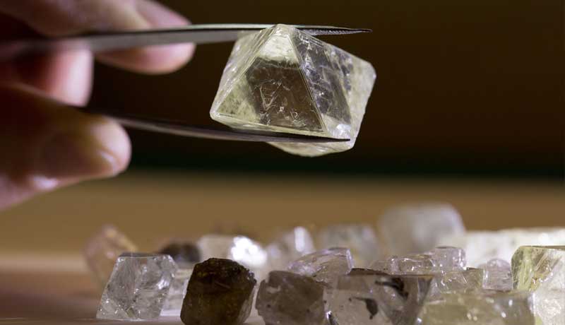 АЛРОСА продала специальных алмазов на 10 млн на аукционе в Нью-Йорке