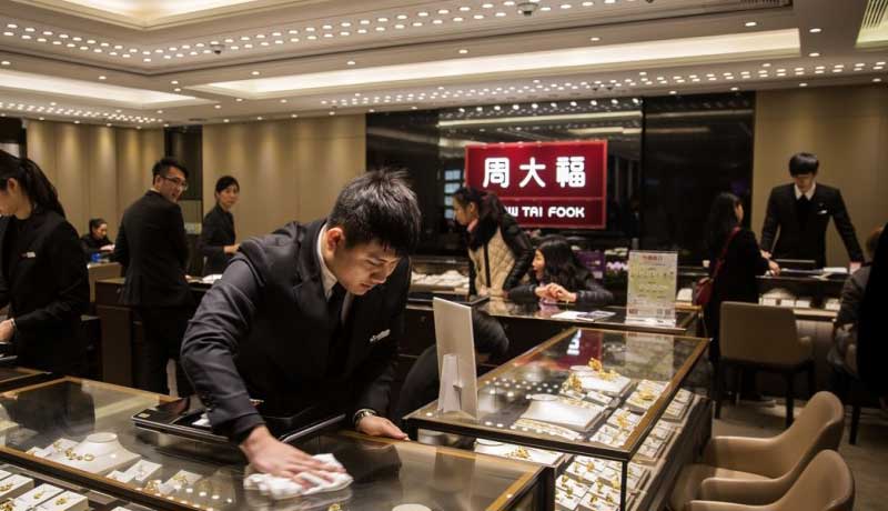 Рост Гонконга стимулирует продажи Chow Tai Fook