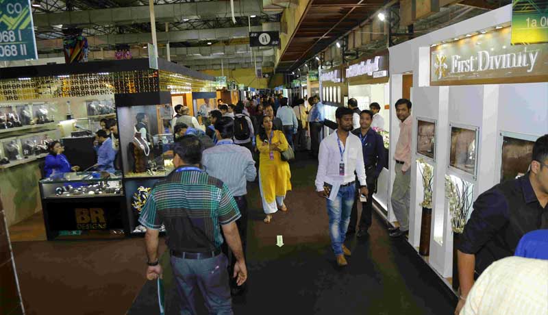 В Индии открылась выставка ювелирных изделий