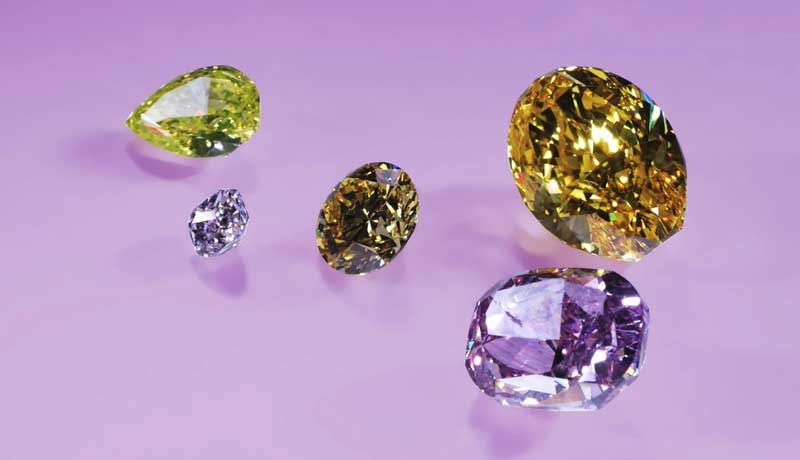 АЛРОСА провела первый аукцион цветных бриллиантов