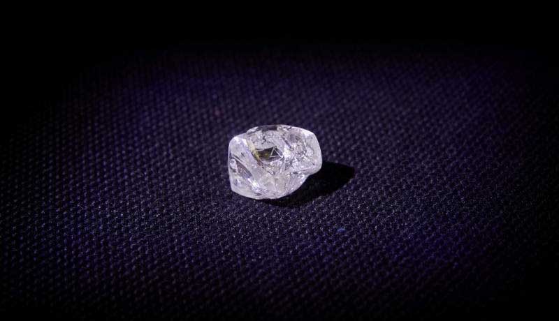 51 каратный алмаз из Верхне-Мунского месторождения