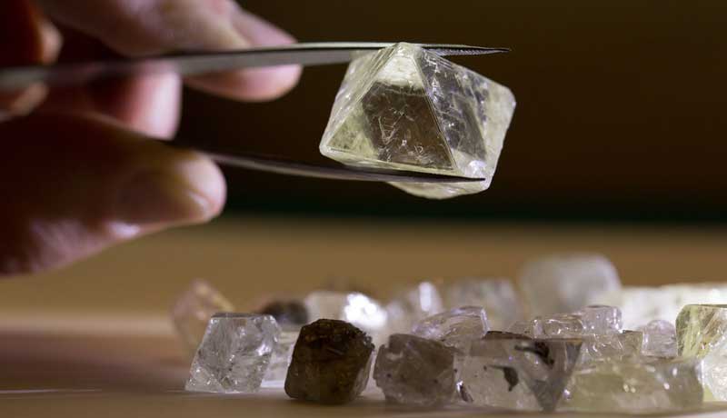 АЛРОСА продала алмазов на $17 млн. на аукционе в Израиле