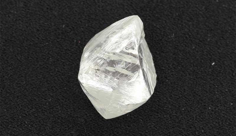 АЛРОСА продала крупных алмазов на 9,5 млн