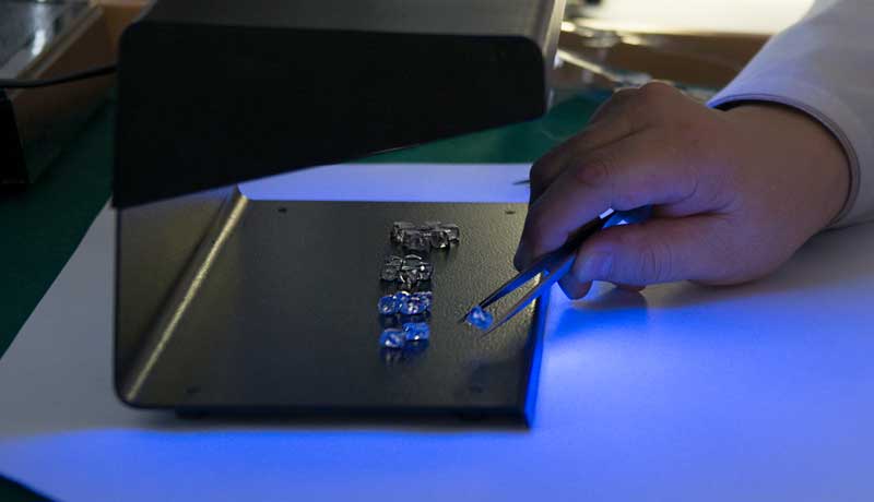 АЛРОСА в ноябре продала алмазов на $266,6 млн