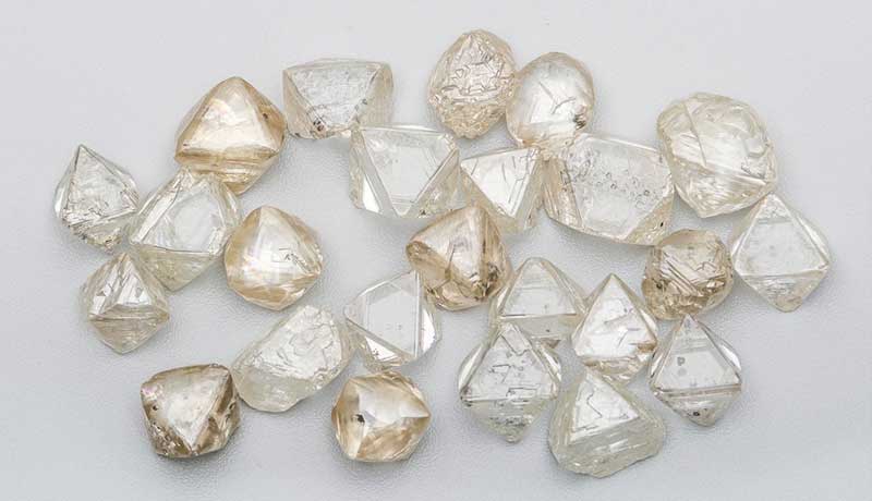 АЛРОСА за март продала алмазов на $369,2 млн
