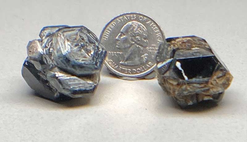 116 каратный черный синтетический алмаз