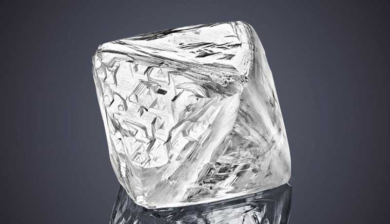 АЛРОСА провела цифровой аукцион алмазов спецразмеров