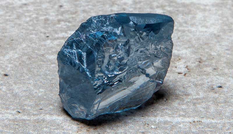 Petra Diamonds добыла крупный синий алмаз