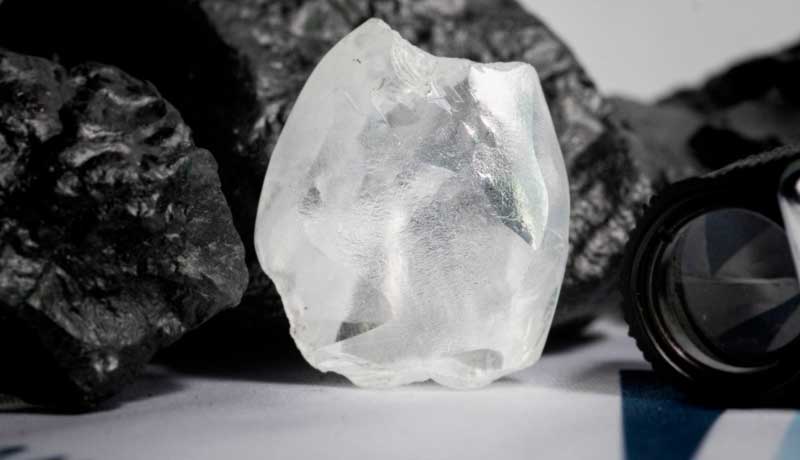 118 каратный алмаз установил рекорд в Дубае