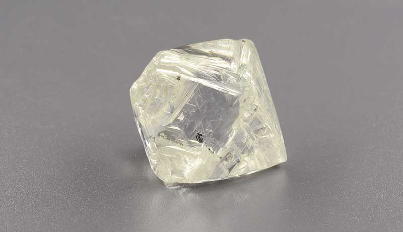 АЛРОСА в ноябре продала алмазов на 310 млн.