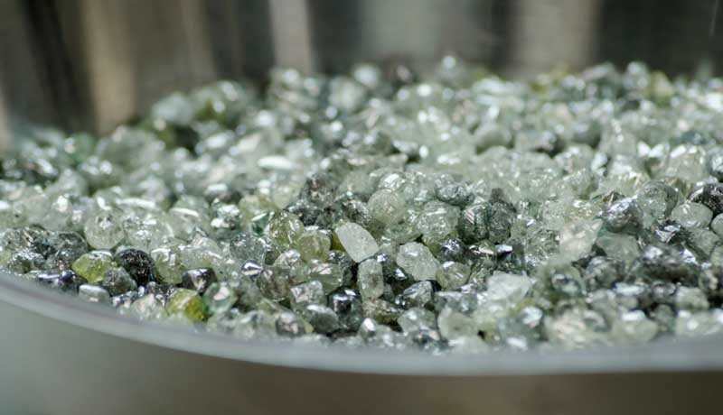 Продажи Mountain Province растут за счет мелких алмазов